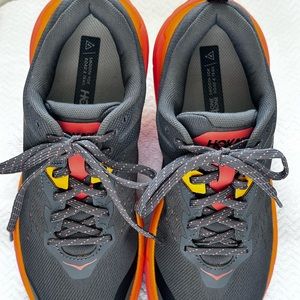 Hoka One One Challenger ATR 6. Women’s Size 9